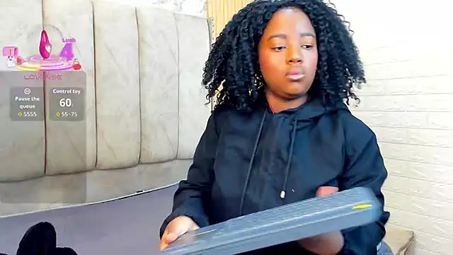 Snapshot of kiarazafira chatting on September 24, 11:02 am kiarazafira online show from September 24, 11:02 am