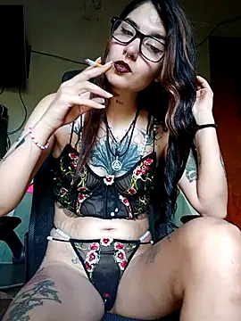 Darkw1tch online show from November 2, 8:00 pm