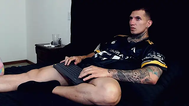 Shane Clay online show from October 9, 11:25 pm