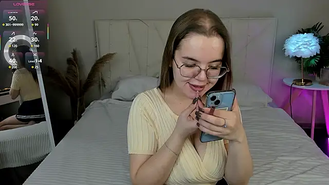 RadiantFairy online show from October 22, 2:34 am