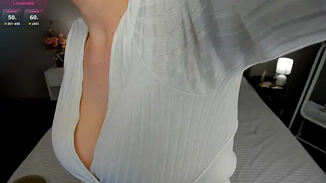 RadiantFairy online show from November 13, 2:32 am