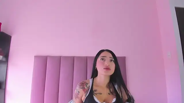 violet myerrs online show from September 9, 12:59 pm