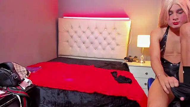 Snapshot of MiaMalkoba chatting on September 29, 12:43 pm MiaMalkoba online show from September 29, 12:43 pm