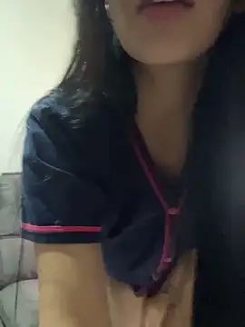 jujuarantes  2025 online show from September 26, 3:38 pm