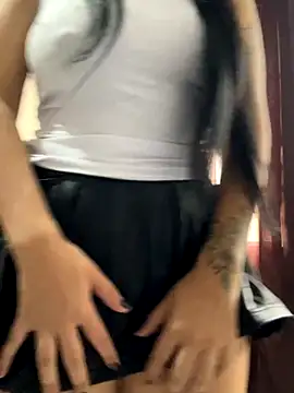 jujuarantes  2025 online show from December 2, 1:39 pm