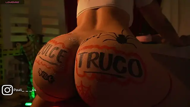 Miaa k7 online show from October 31, 3:07 am