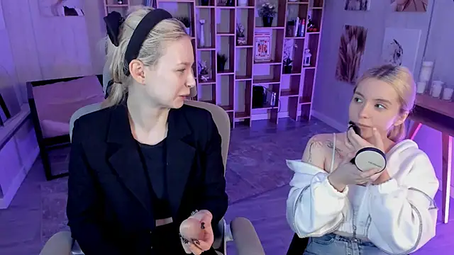 AuroraWrenfield online show from September 20, 4:46 am