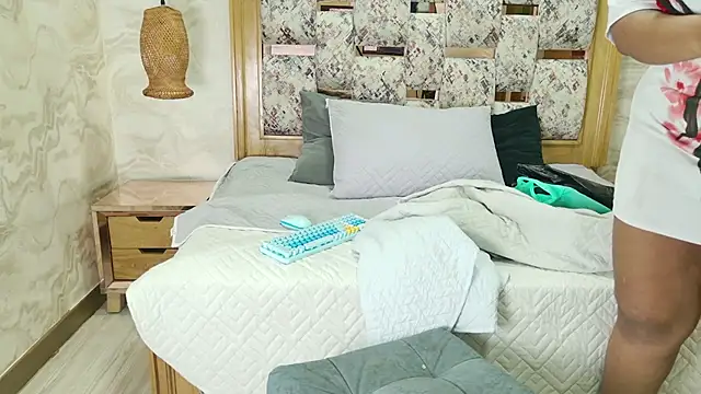 ZOLEY WATSON online show from November 23, 3:06 am