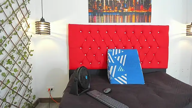 carolinacrus01 online show from October 9, 1:20 pm