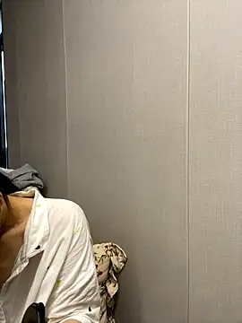 Snapshot of haiyan125216 chatting on September 15, 7:19 am haiyan125216 online show from September 15, 7:19 am