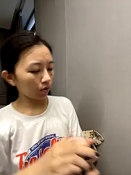 Snapshot of haiyan125216 chatting on October 11, 9:19 am haiyan125216 online show from October 11, 9:19 am