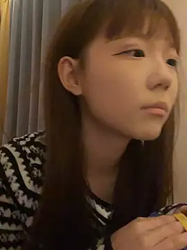 D-033 online show from November 20, 10:15 am