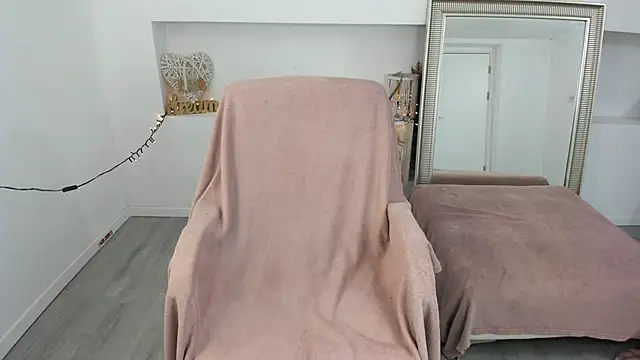 Arya Lexy online show from September 12, 6:30 pm