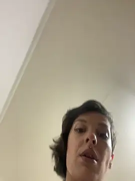 Snapshot of Piggiteablacktea chatting on October 21, 7:25 pm Piggiteablacktea online show from October 21, 7:25 pm