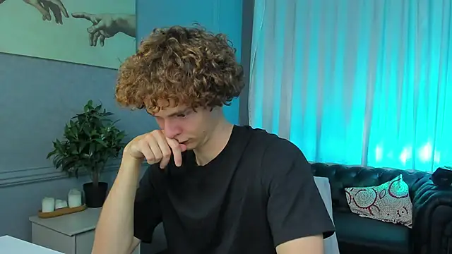 Snapshot of Tommy_Jamm chatting on September 15, 2:17 pm Tommy Jamm online show from September 15, 2:17 pm