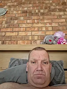 wallacelegend online show from September 18, 6:48 am