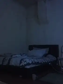 RFeltomWhitJ online show from October 9, 3:54 pm