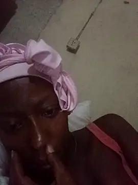 RFeltomWhitJ online show from November 7, 2:22 am