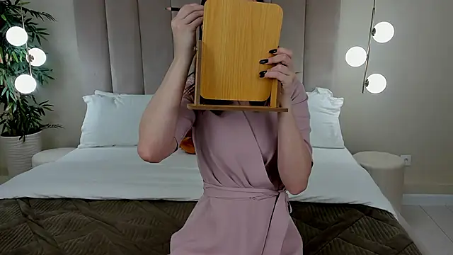 KiraHolli online show from October 1, 3:23 am