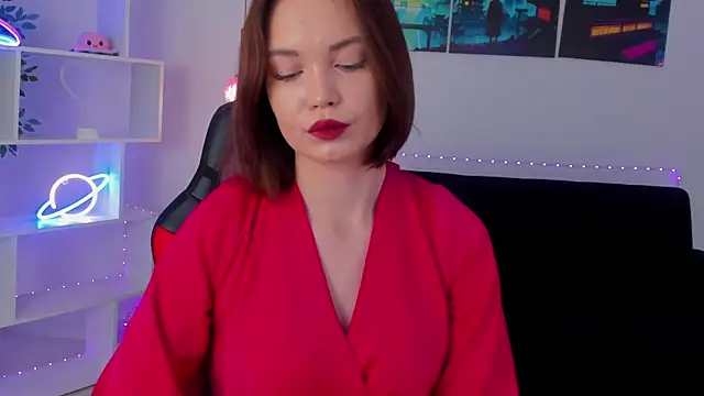 KiraHolli online show from December 1, 3:22 am