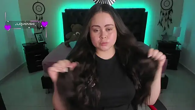 LolaVillalobos online show from September 10, 1:55 pm