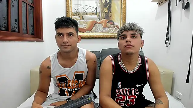 DavilANDkevin2 online show from September 11, 2:11 am