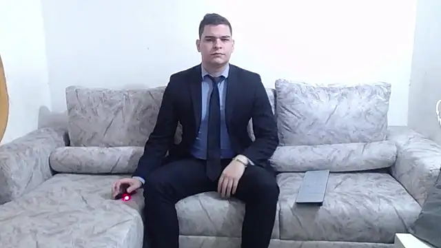 Victor Maitland online show from September 22, 8:00 pm