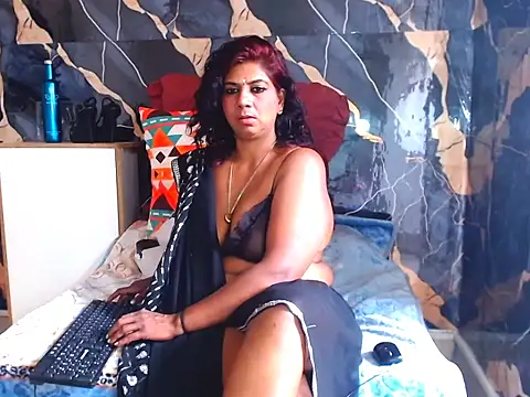 Snapshot of indianerotica69 chatting on November 23, 8:25 am indianerotica69 online show from November 23, 8:25 am