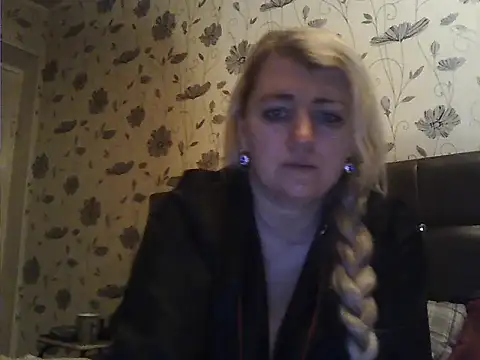 SmileCamille online show from December 1, 1:27 pm