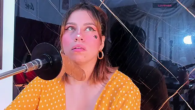 abby blond  online show from October 10, 12:15 pm