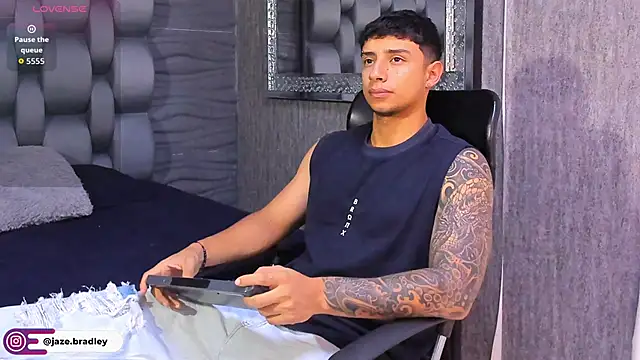 jaze bradley online show from October 8, 11:19 am