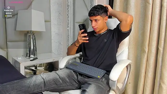 jaze bradley online show from November 4, 11:42 am