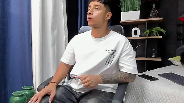 jaze bradley online show from December 1, 11:26 am