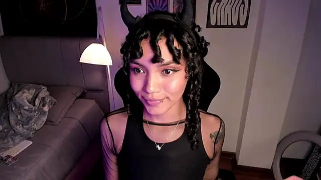 Snapshot of Nati____ chatting on November 1, 4:25 am Nati online show from November 1, 4:25 am