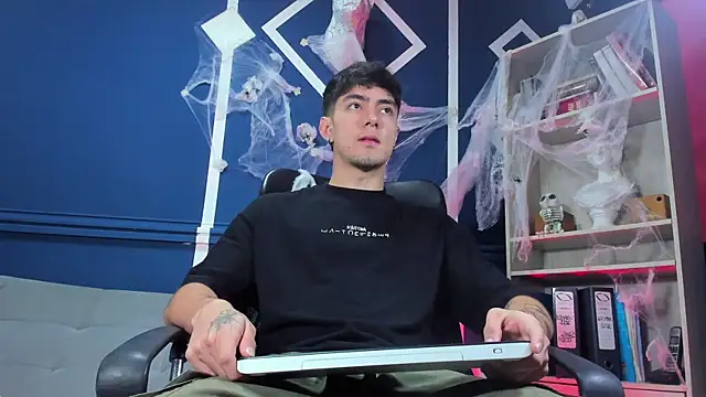 etham wolf  online show from October 24, 11:28 am