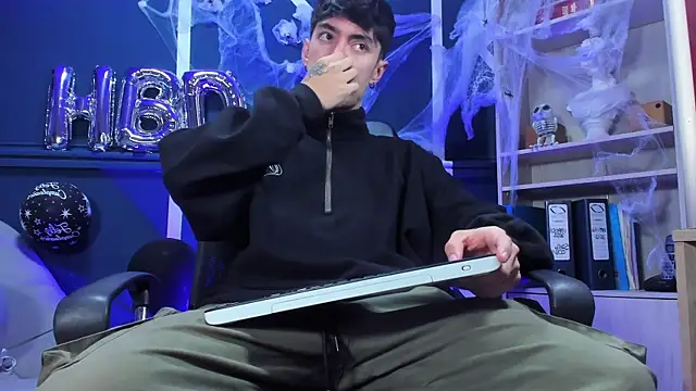 etham wolf  online show from October 30, 12:17 pm