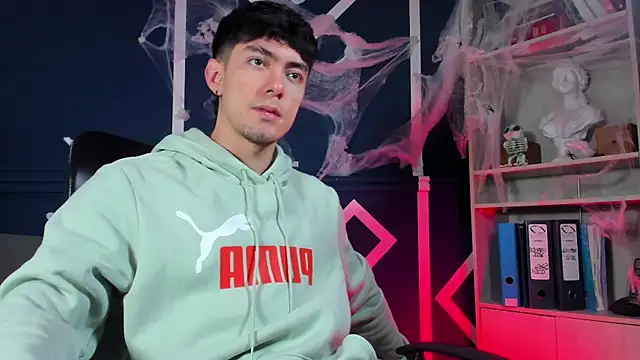 etham wolf  online show from November 7, 11:54 am