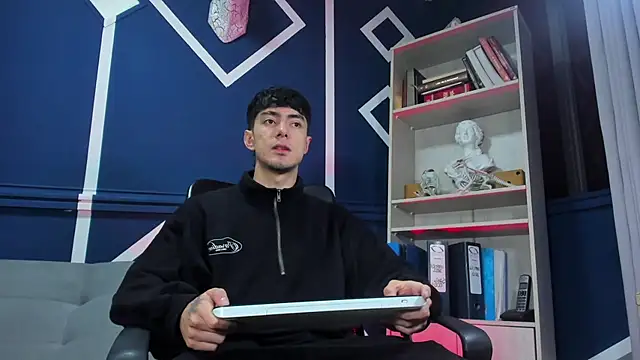 etham wolf  online show from November 13, 11:20 am