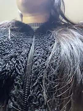 AndieJones  online show from November 20, 12:05 pm