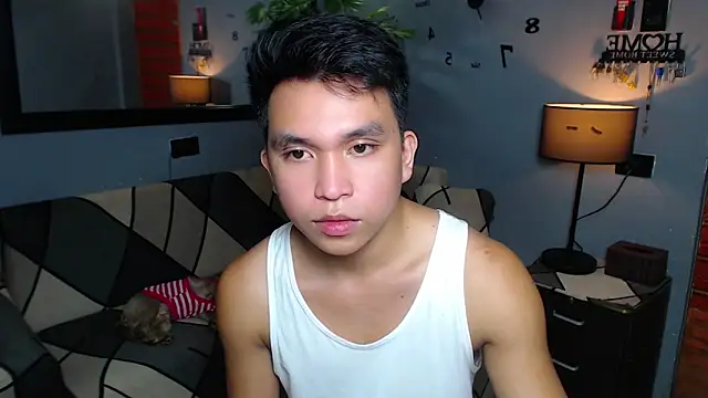 Snapshot of KingMateoGrey chatting on December 17, 4:35 pm KingMateoGrey online show from December 17, 4:35 pm