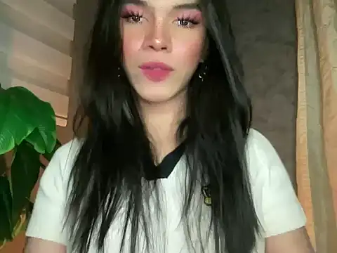 Snapshot of Misselliefayexxx chatting on September 20, 7:53 am Misselliefayexxx online show from September 20, 7:53 am