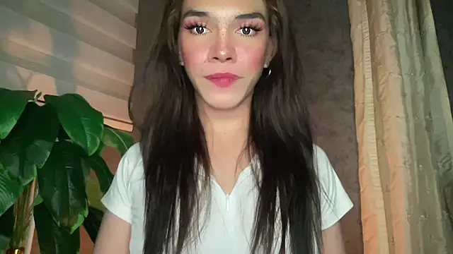 Snapshot of Misselliefayexxx chatting on October 2, 9:38 am Misselliefayexxx online show from October 2, 9:38 am