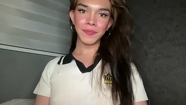 Snapshot of Misselliefayexxx chatting on October 10, 12:42 am Misselliefayexxx online show from October 10, 12:42 am