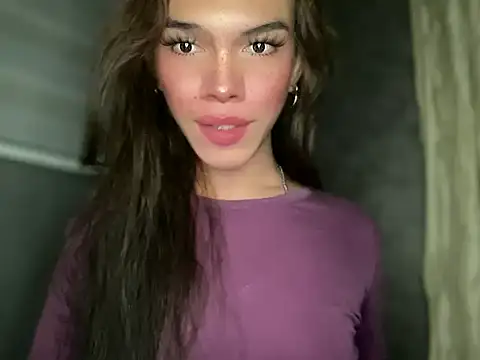 Snapshot of Misselliefayexxx chatting on November 9, 11:14 pm Misselliefayexxx online show from November 9, 11:14 pm