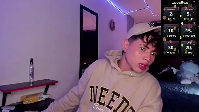 Snapshot of Jostin18 chatting on September 16, 1:23 pm Jostin18 online show from September 16, 1:23 pm