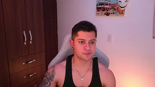 domsantiago  online show from October 24, 1:35 am