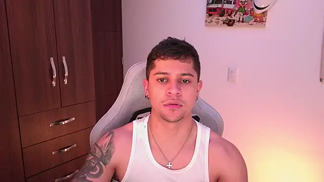 domsantiago  online show from October 28, 1:20 am