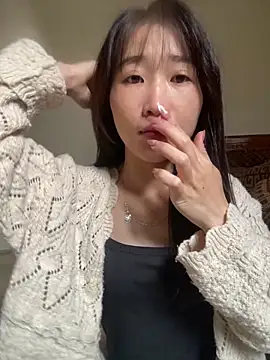 Snapshot of oneyou_400 chatting on December 18, 1:33 am oneyou 400 online show from December 18, 1:33 am