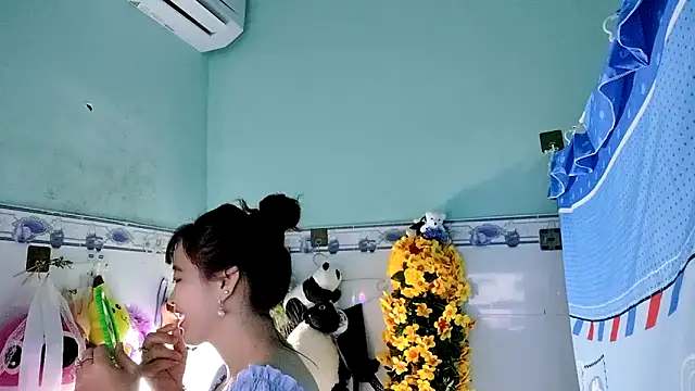 emgaixinhngoan online show from September 10, 3:34 pm