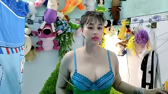 emgaixinhngoan online show from November 7, 1:00 pm